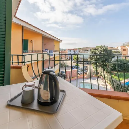 Aparthotel Isa-residence With Swimming-pool In Santa Teresa Di Gallura, With Air Conditioning And Private Outdoor Space