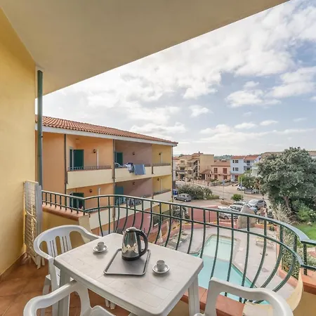 Hotel apartamentowy Isa-residence With Swimming-pool In Santa Teresa Di Gallura, With Air Conditioning And Private Outdoor Space 4*