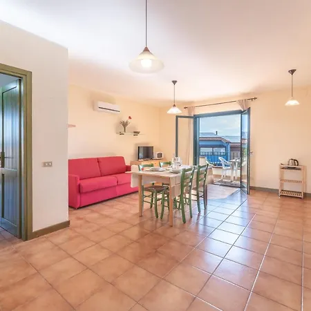 アパートホテル Isa-residence With Swimming-pool In Santa Teresa Di Gallura, With Air Conditioning And Private Outdoor Space *