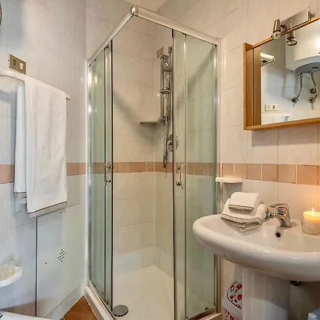 Hotel apartamentowy Isa-residence With Swimming-pool In Santa Teresa Di Gallura, With Air Conditioning And Private Outdoor Space
