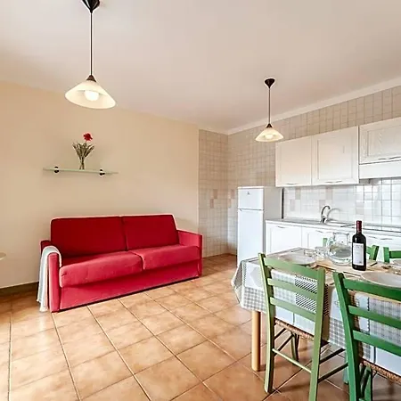 Aparthotel Sco - Isa-residence With Swimming-pool In Santa Teresa Di Gallura, With Air Conditioning And Private Outdoor Space 4*