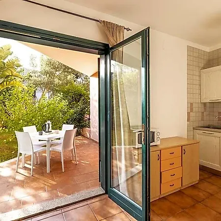Aparthotel Sco - Isa-residence With Swimming-pool In Santa Teresa Di Gallura, With Air Conditioning And Private Outdoor Space Santa Teresa Gallura