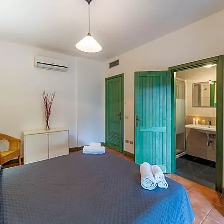 Sco - Isa-residence With Swimming-pool In Santa Teresa Di Gallura, With Air Conditioning And Private Outdoor Space 4*